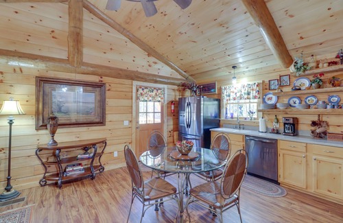 Tumbling Shoals Cabin | Tumbling Shoals Cabin w/Fire Pit: 1 Mi to Lake