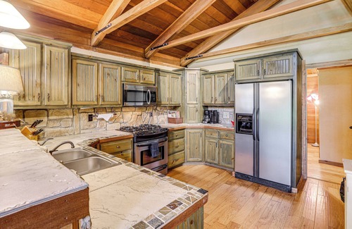 Tumbling Shoals Cabin | Tumbling Shoals Cabin < 1 Mi to Beaches & Boating!