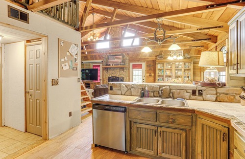 Tumbling Shoals Cabin | Tumbling Shoals Cabin < 1 Mi to Beaches & Boating!
