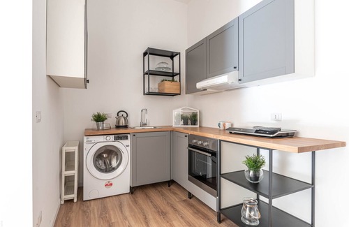 Ruggero Settimo Apartment | Turati Apartment al Politeama by Wonderful Italy