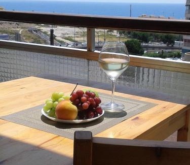 Pla del Bon Repos Apartment | Turina Apartment -AC near beach