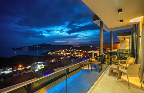 Kalkan Villa | Turkish Bath Sauna Jacuzzi for 6 people with spectacular views and much more