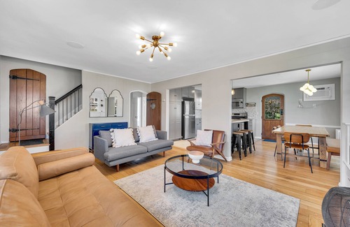 Larchmont House | Turnkey 4 Bedroom in Prime Larchmont