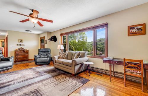 Banner Elk House | Turnpike Traditional