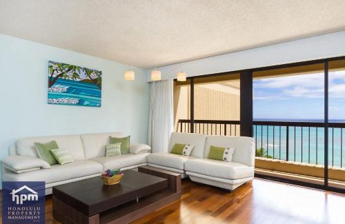 Waikiki House | Turquoise Ocean Views Walk to Waikiki