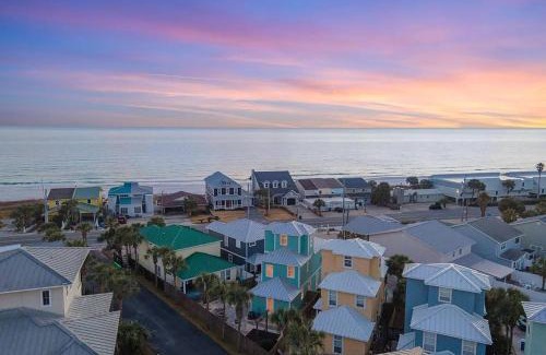 Sunnyside House | Turquoise Tail