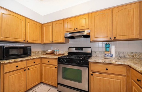Candler House | Turquoise Villa, very close to Silver Spring