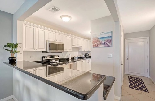 Siesta Key Condo | Turtle Beach, A105 - Gulf front - perfect for couples! Free Boat Docks & WiFi