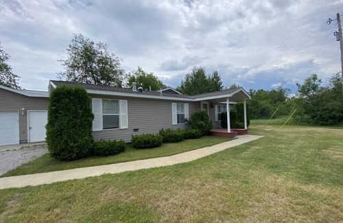 Lewiston House | Turtle Cove Summary: