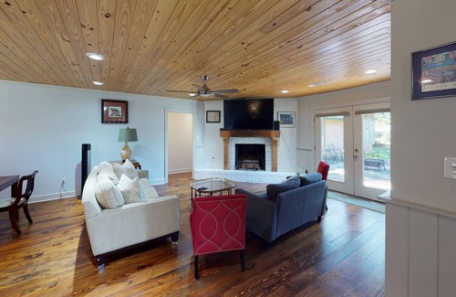 Flowood House | Turtle Creek - Waterfront & Located Directly by Boat Slip