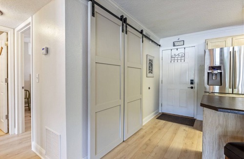 Village of Four Seasons Condo | Turtle Cove – Lakefront & Indoor Pool!