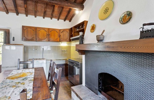 Riccio Apartment | Tuscan Holiday Home With Pool
