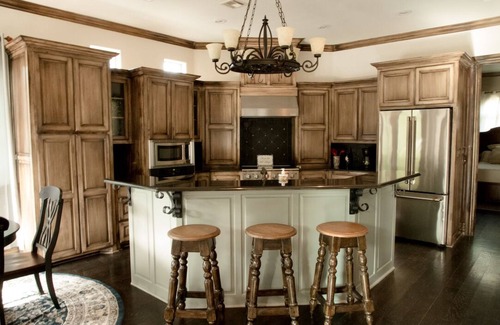 Ardmore House | TUSCAN ON 16 ACRES BY LAKE MURRAY, WITH POOL/HOT TUB & TOY PARKING, EV CHARGER