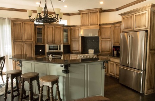 Ardmore House | TUSCAN ON 16 ACRES BY LAKE MURRAY, WITH POOL/HOT TUB & TOY PARKING, EV CHARGER