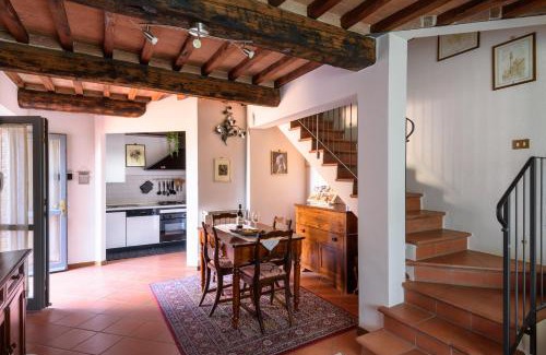 Ponte di Gabbiano Apartment | Tuscany Balcony: Crete Senesi
