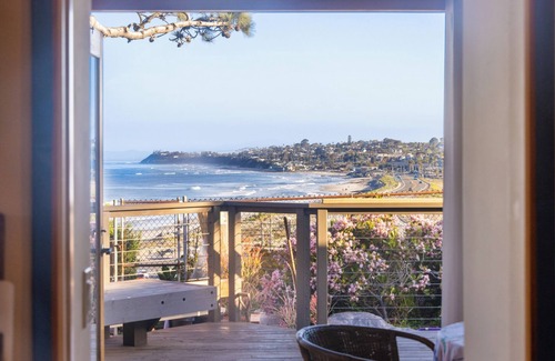 Solana Beach House | Tutu's Surf House - Views and beach access: one of a kind!