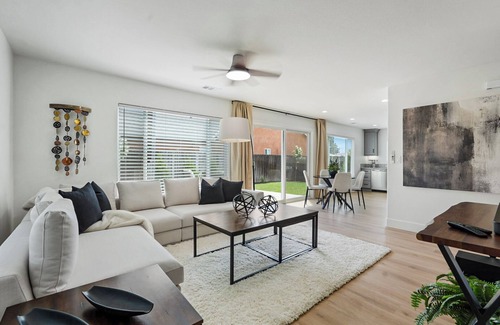 Modesto House | TVs in living and master, private yard and high-speed Wi-Fi.