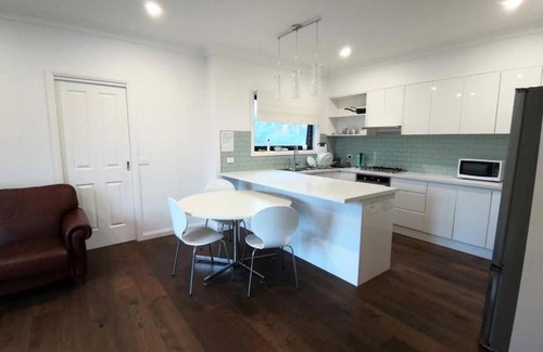 Glen Waverley House | tweed court