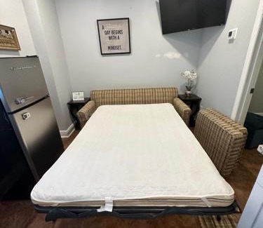 Bearss Plaza Apartment | Twelve Oaks modern independent apartment