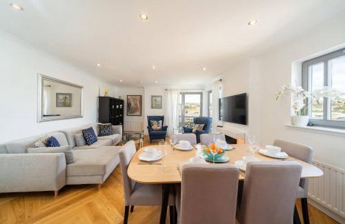 Dundee Apartment | Twin Bridges