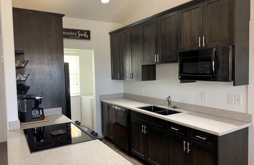 Williams House | Twin Lakes Cottage Close to the Polar Express