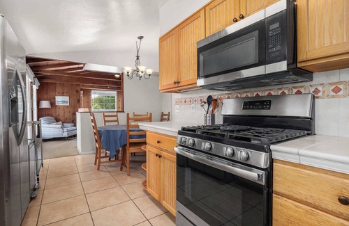 Eastside Santa Cruz House | Twin Lakes Surf Cabin - Sleeps Up To 12