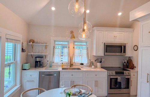 Rockport Cottage | Twin Lights Coastal Cottage