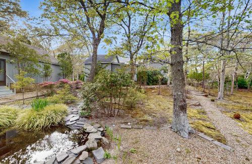 Oak Bluffs House | Twin Ponds