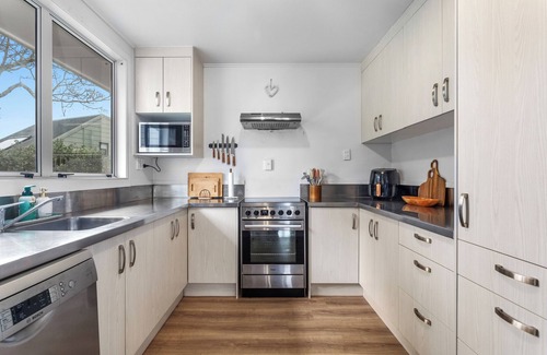 Ohope House | Twin Tide Retreat - Ohope Beach Holiday Home