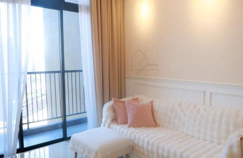 Central District Apartment | Twin Tower Residence Brand New Minimalist Suite 7pax 3 Min Walk from CIQ