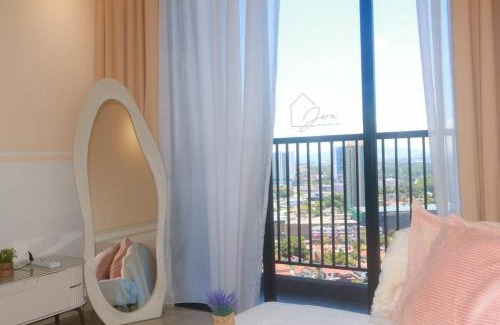Central District Apartment | Twin Tower Residence Brand New Minimalist Suite 7pax 3 Min Walk from CIQ