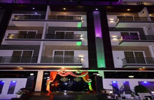 Greater Noida Bed & Breakfast | Twin Towers