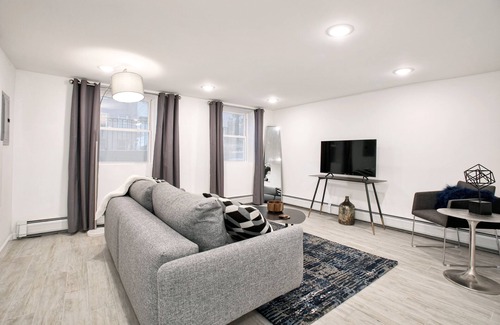 Harsimus Cove Condo | TwinCity 2BR/1BA Apartment-Mins away to NYC! (1)