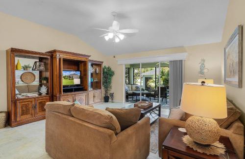 The Villages House | Twisted Oak - Designer Home In The Village Of Sanibel- Villagepeople