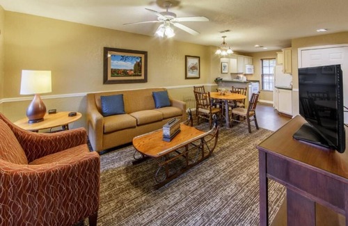 South Lee House | Two 2BR Villas l From Sauna to Sports Courts – Comfort & Fun for Everyone