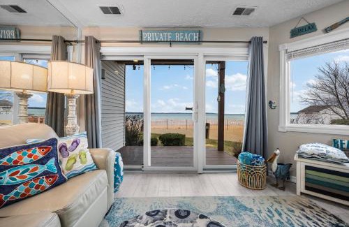 Traverse City House | TWO Beachside Condos on East Bay in Traverse City