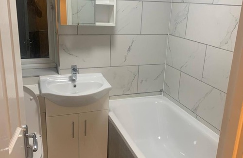 London Borough of Hounslow House | Two Bed House to rent in Isleworth Near the Allianz Stadium
