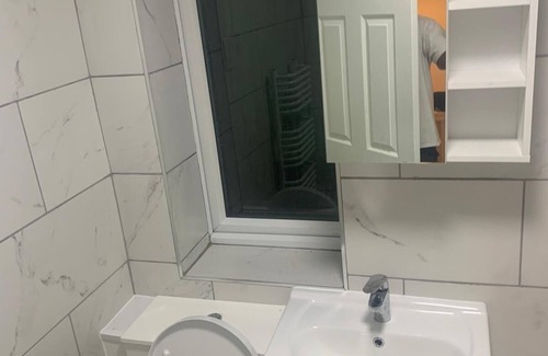 London Borough of Hounslow House | Two Bed House to rent in Isleworth Near the Allianz Stadium