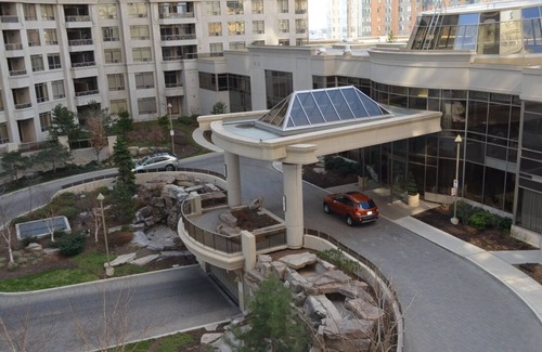 Downtown Mississauga Apartment | Two bedroom apartment with secure parking, 1 minute walk from Celebration square