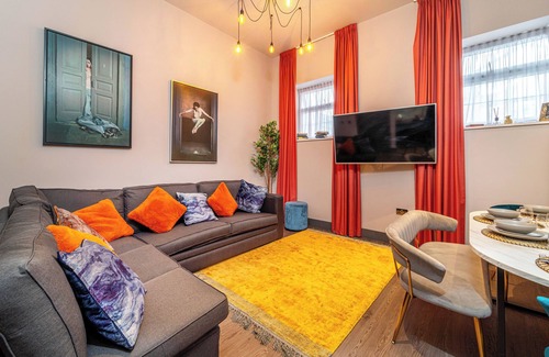 RopeWalks Apartment | Two Bedroom Apartment 306 (Sleeps 6)