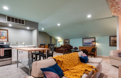 Butchertown Apartment | Two Bedroom Apartment In Historic Nulu Property