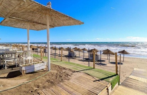 Nikki Beach Apartment | Two bedroom apartment in Marbella Park beach Elviria