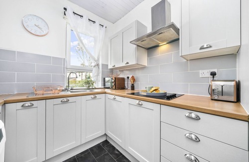 Motherwell Apartment | Two Bedroom Apartment by Klass Living Serviced Accommodation Motherwell - Anderson Apartment With WiFi &Parking