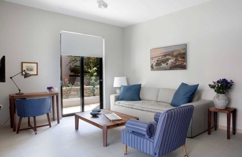 Daratsos Apartment | Two Bedroom Apartment Garden View Ground Floor