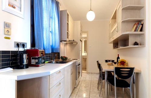 Kalathas Apartment | Two-bedroom apartment with Sea View and Balcony