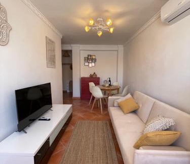 Lagunillas Apartment | Two Bedroom Apartment in Málaga Center with Views