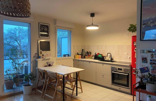 Malakoff Apartment | Two-bedroom apartment with balcony