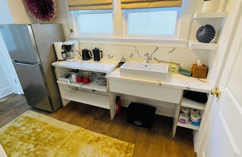 Downtown Apartment | Two bedroom apt on the beach with ocean view!