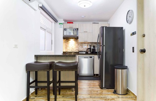 El Poblado Apartment | Two Bedroom Balcony AC Hot Tub Part Time Doorman Poblado