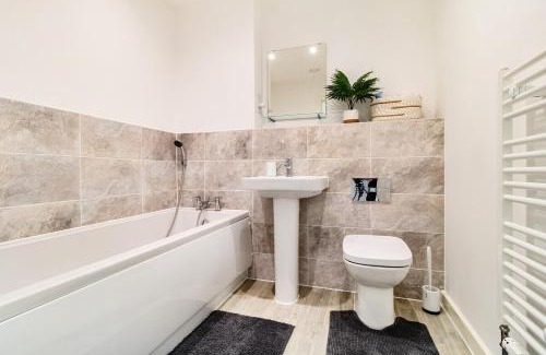 Welwyn Garden City Apartment | Two Bedroom by Brookland Stays Serviced Accommodation Short Lets Hertfordshire with Free WiFi